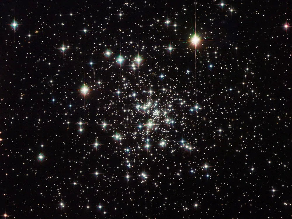 A Hubble Space Telescope image of NGC 6535, a globular cluster 22,000 light-years away